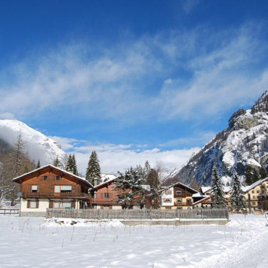 Côté Voyages Séjours ski à Gressoney Montérosa Ski en Italie en Centre de Vacances sur les pistes